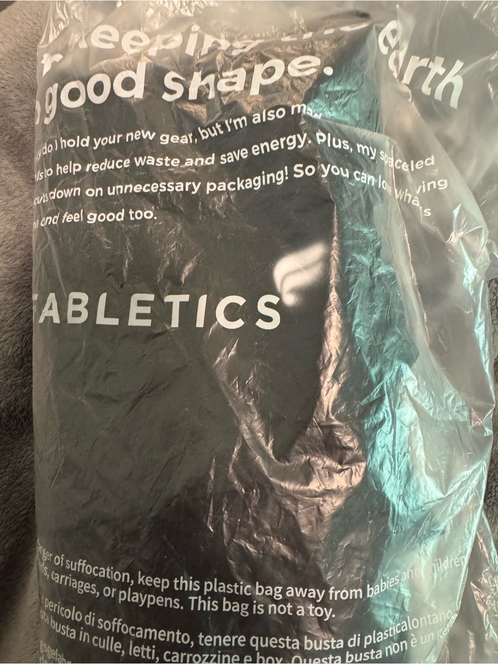 Men's Fabletics NWT Black Athletic Shorts, Size Medium - Picture 2 of 7